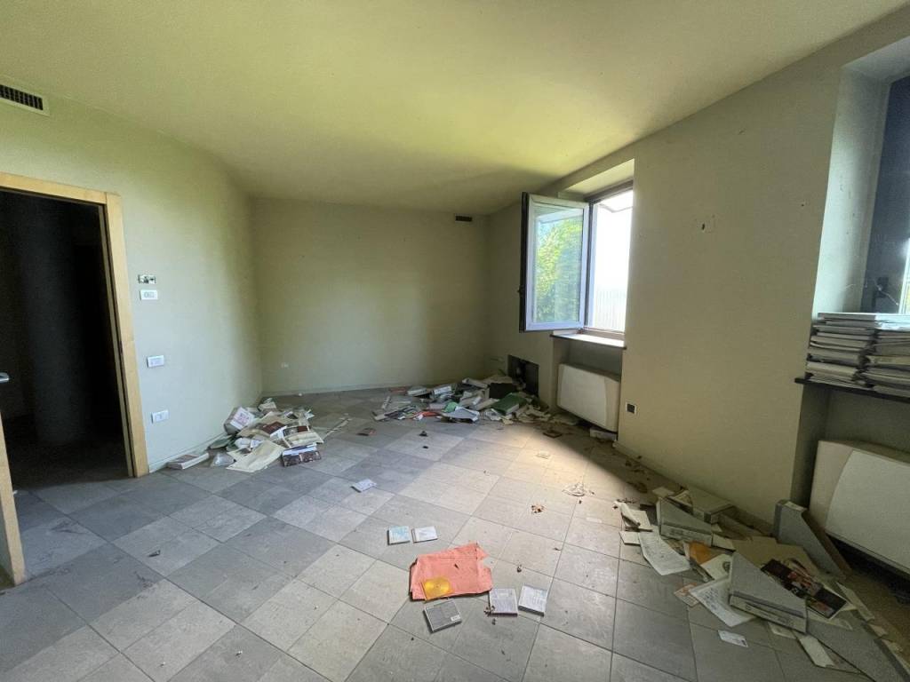 Immobile a Caramagna piemonte in STRADA MEANI, 12 - Foto 4