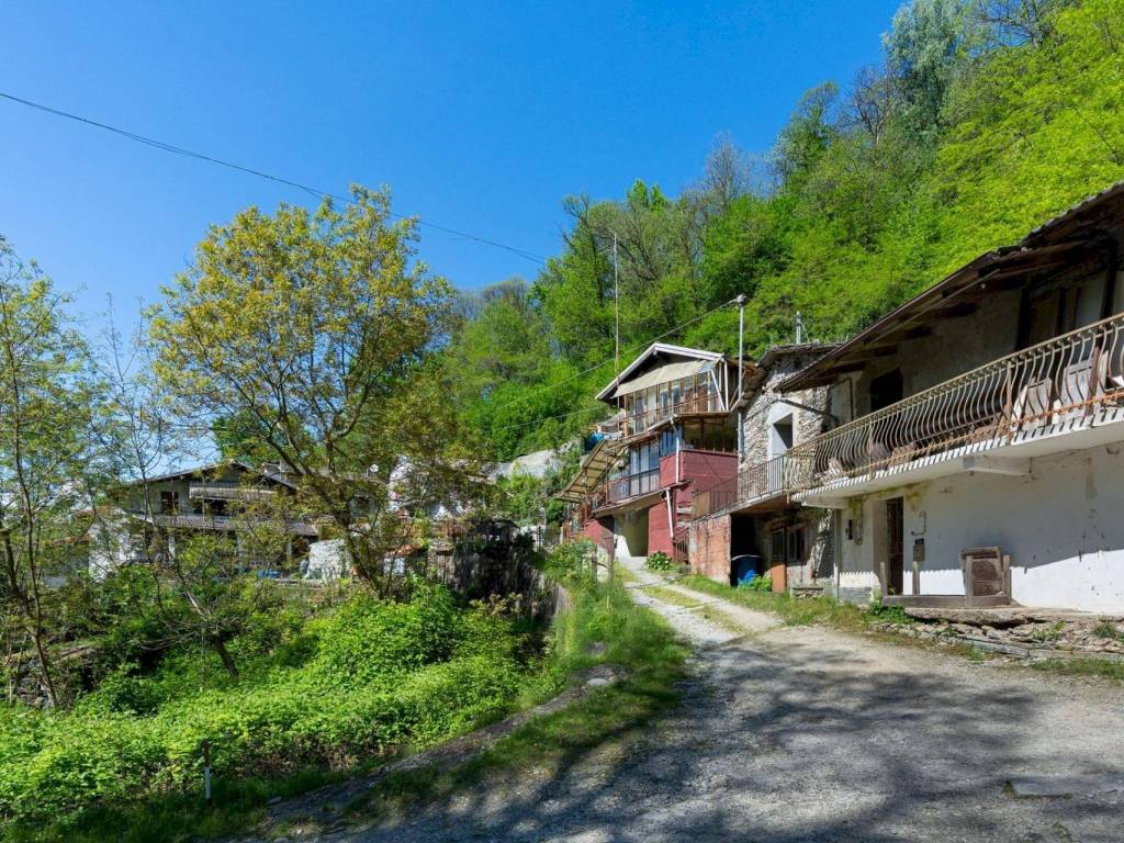 Rustico / casale a Barge in Via Cà Bianca, 26 - Foto 2