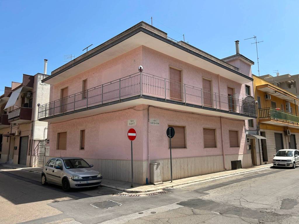 Appartamento a Grottaglie in Via Sant'Agostino, 27 - Foto 2