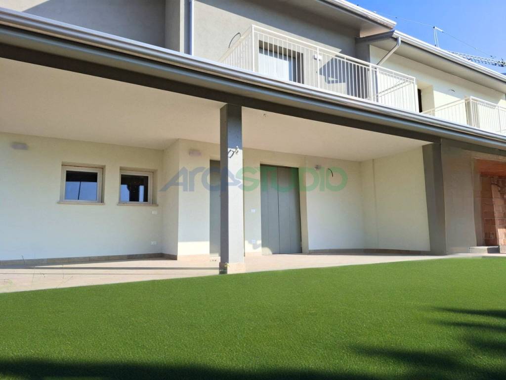 Villetta a schiera a Quinto vicentino in Via Fabio Filzi - Foto 2