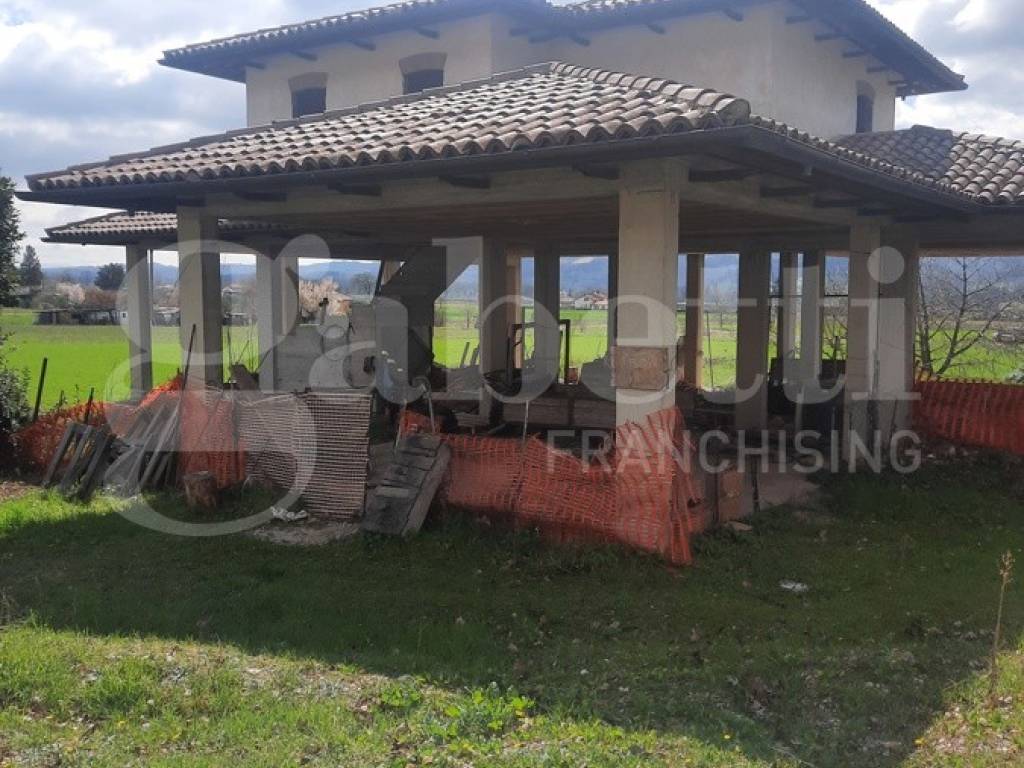 Casa indipendente a Gubbio in Via dei Cipressi, 10 - Foto 2
