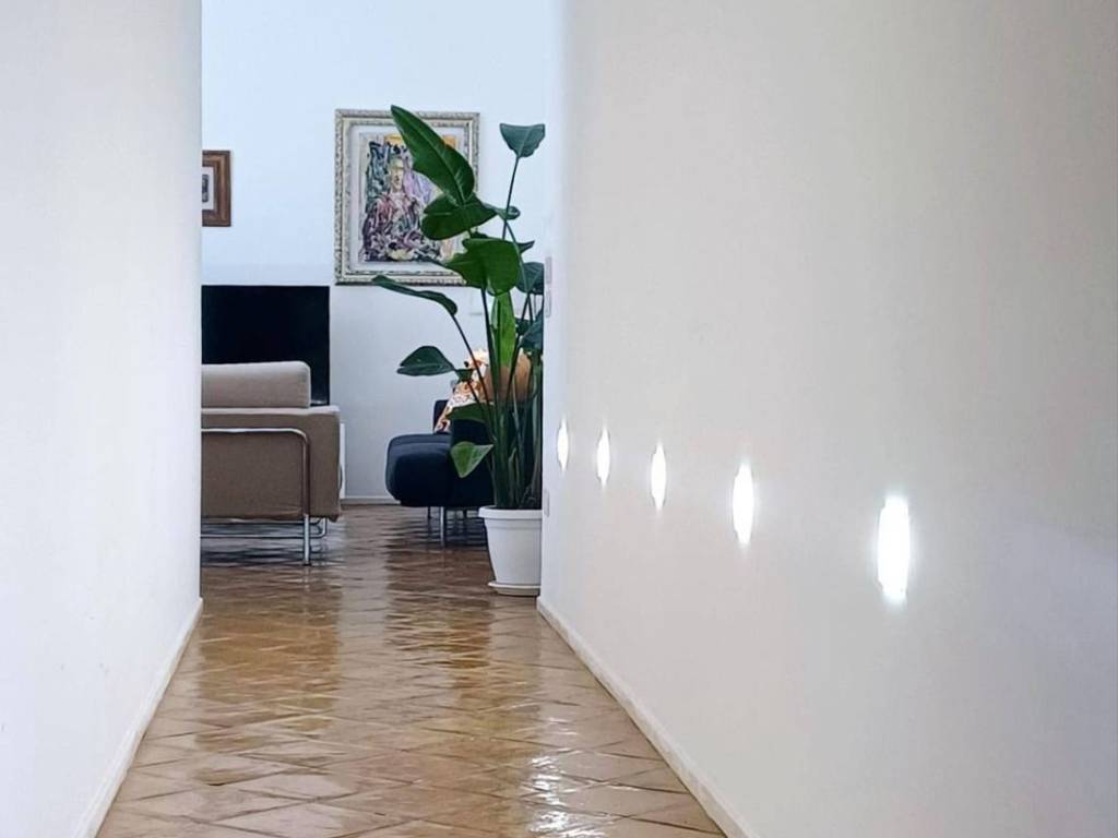 Appartamento a Salerno in Via Fratelli Linguiti - Foto 2