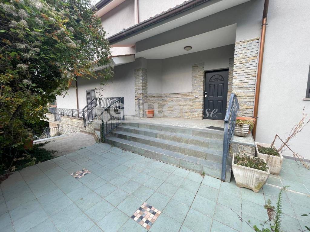 Villa a Cerisano in Via Boschetto - Foto 3