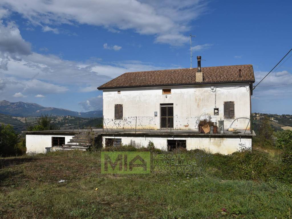 Rustico / casale a Smerillo in Contrada San Giovanni, 10 - Foto 2