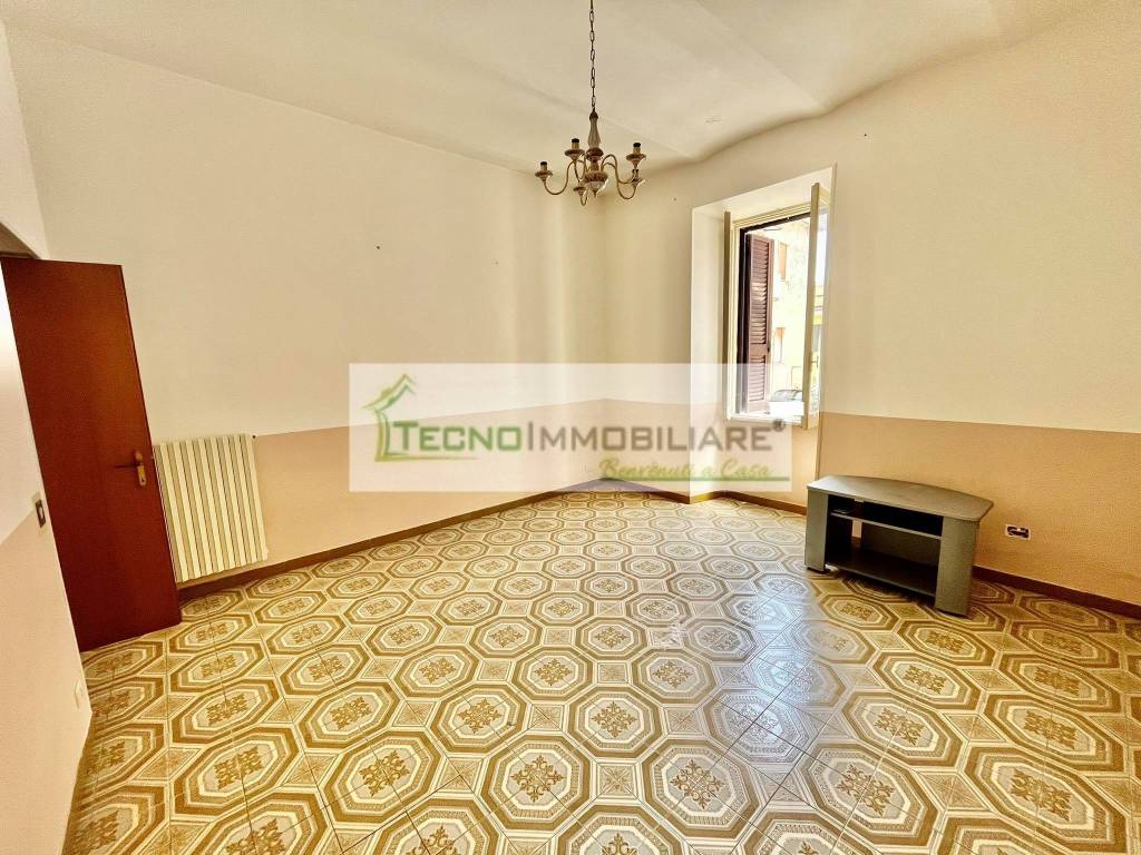 Appartamento a Pontecorvo in Via Giovan Battista Bernadotte - Foto 5