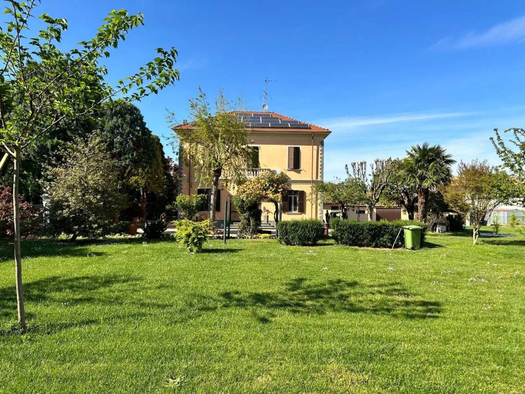 Villa a Alessandria in Via Ernesto Torre, 19 - Foto 3