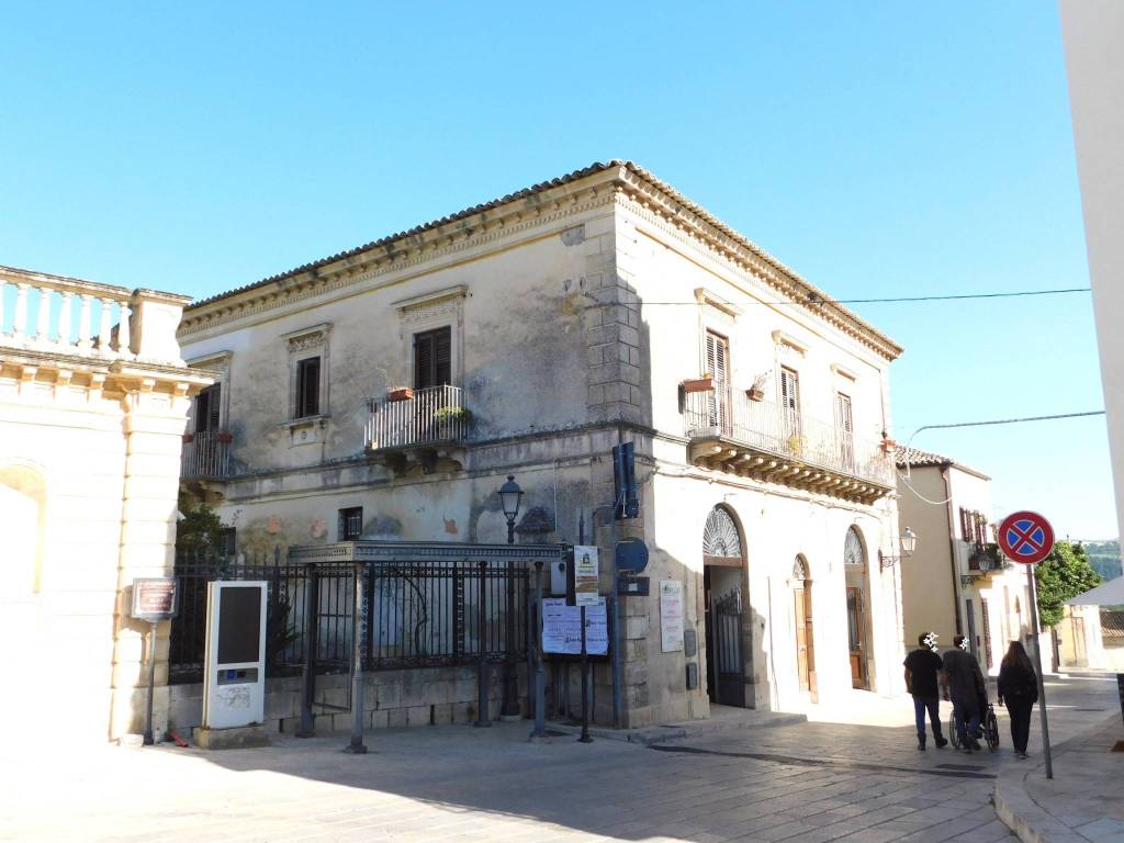 Palazzo / stabile a Ragusa in Via dei Normanni - Foto 4