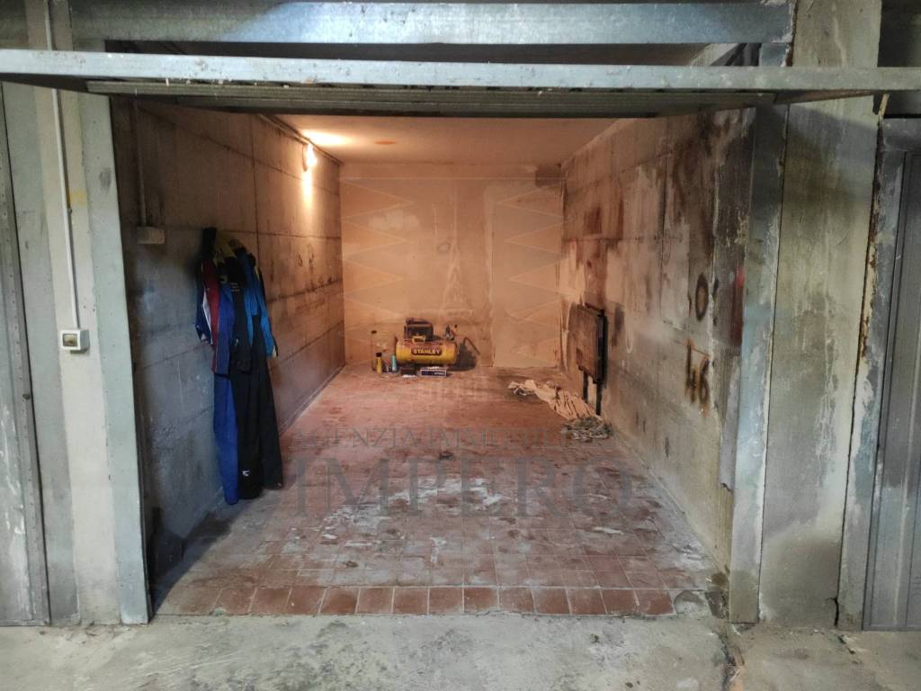 Box / garage a Ventimiglia in Corso Limone Piemonte, 112 - Foto 2