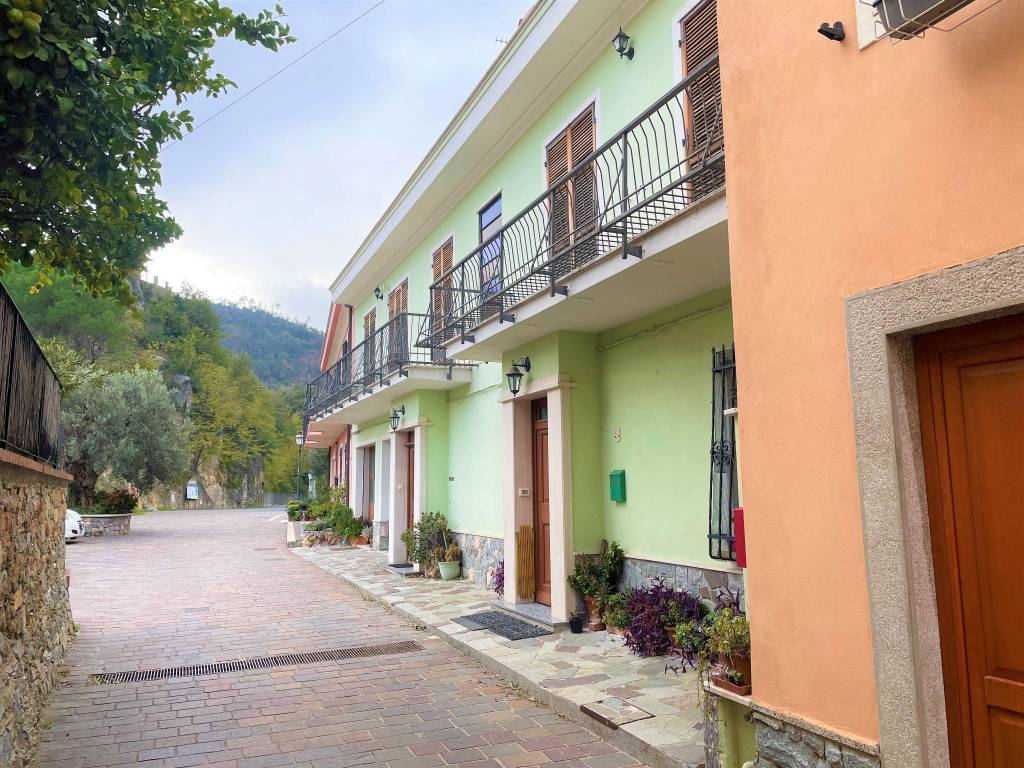 Casa indipendente a Giustenice in Piazza San Michele - Foto 3