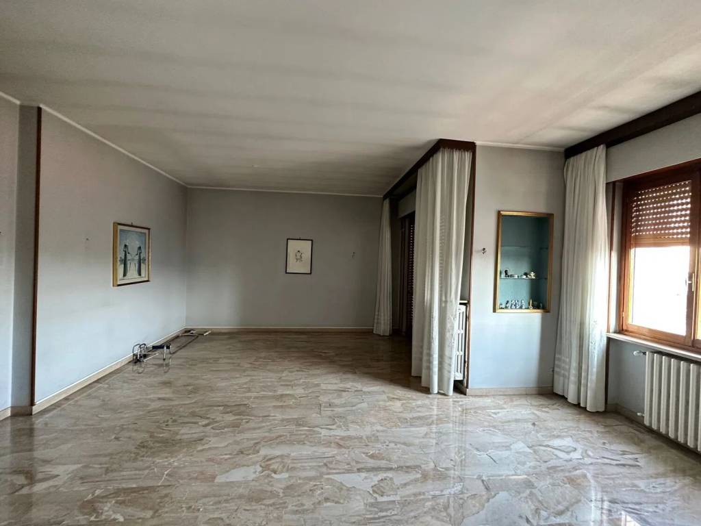 Appartamento a Alessandria in Viale Medaglie d'Oro, 19 - Foto 3