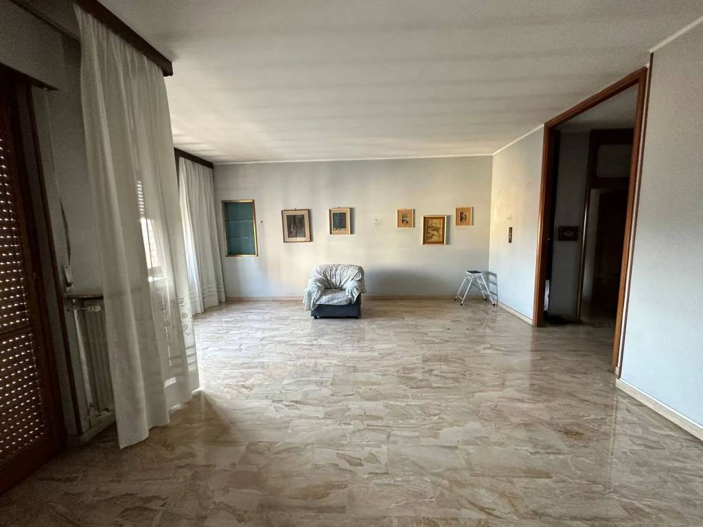 Appartamento a Alessandria in Viale Medaglie d'Oro, 19 - Foto 5