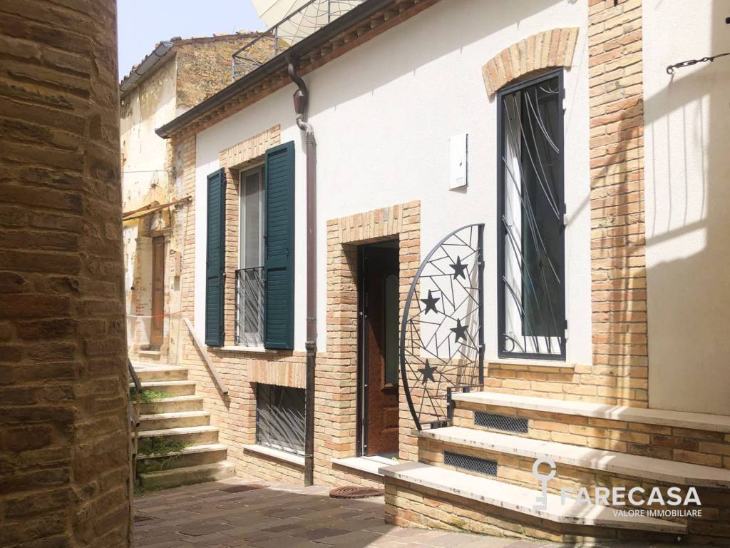 Casa indipendente a Bellante in Via Giovanni Romagna, 4 - Foto 2