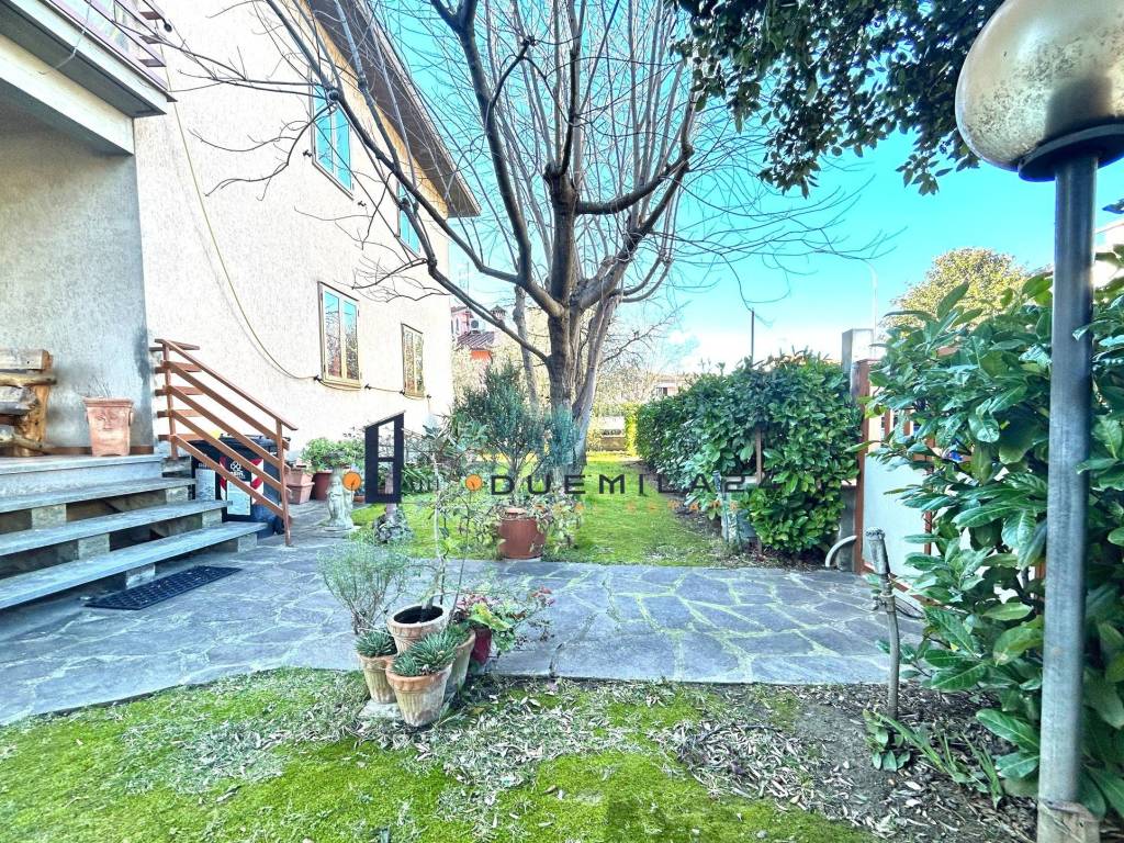 Appartamento a Montemurlo in Via Gian Lorenzo Bernini - Foto 5