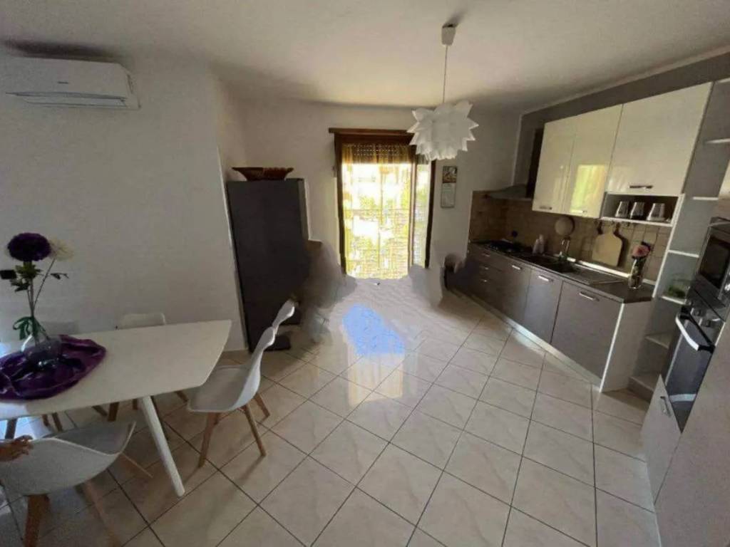 Appartamento a Mondragone in Via Giovanni Falcone - Foto 4