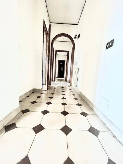 Appartamento a Sarzana in Piazza Dino Ricchetti, 2 - Foto 4