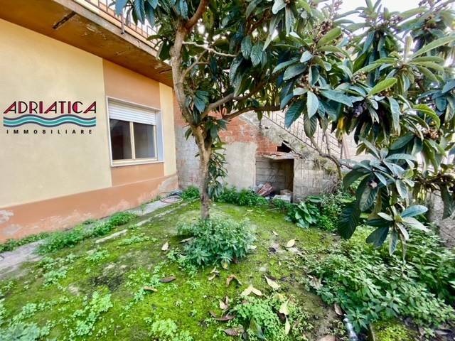 Casa indipendente a Uras in Via Guglielmo Marconi - Foto 3