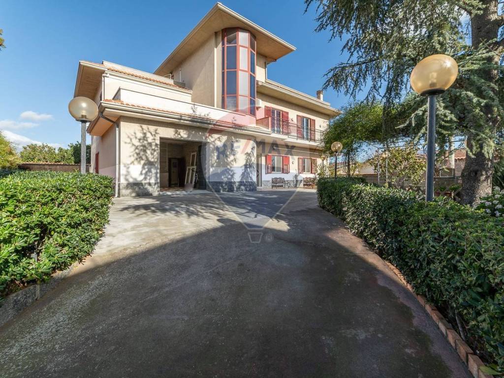 Villa a San giovanni la punta in via Alicudi, 10 - Foto 2