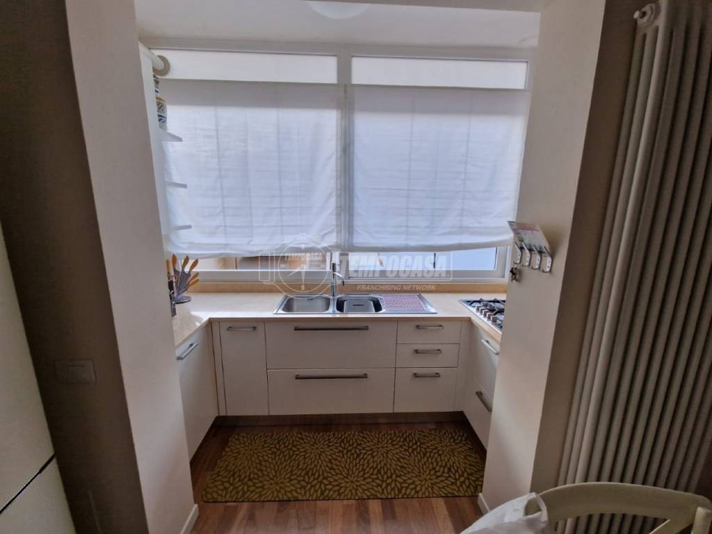 Appartamento a Viareggio in Via San Carlo Borromeo, 12 - Foto 3