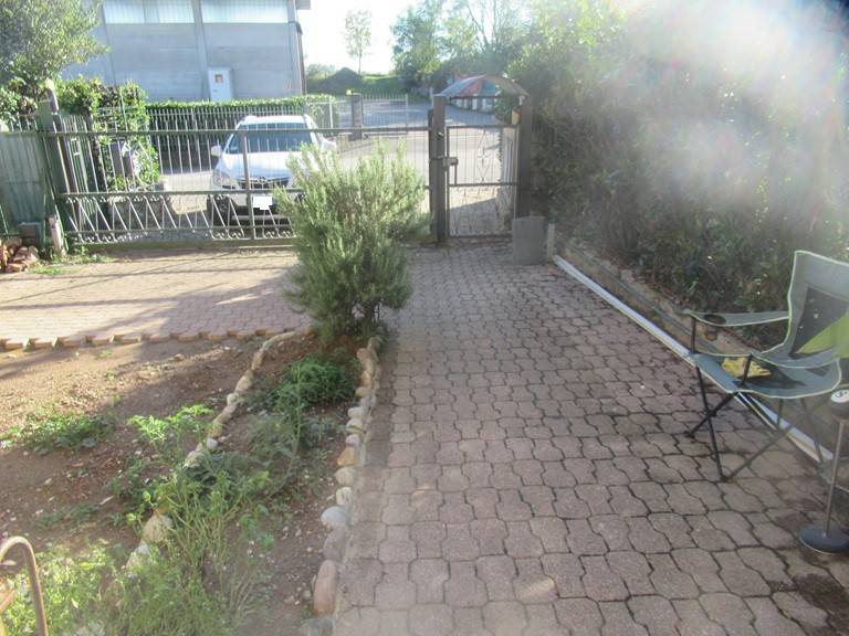 Villa a Missaglia in Via Ernesto Teodoro Moneta, 15 - Foto 4