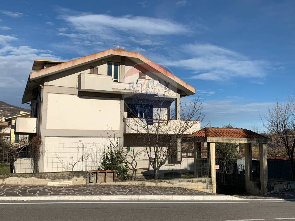 Casa indipendente a Civitella casanova in Strada provinciale 50 - Foto 2
