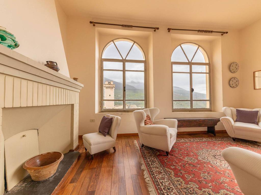 Casa indipendente a Trevi in Piazza Giuseppe Mazzini - Foto 3