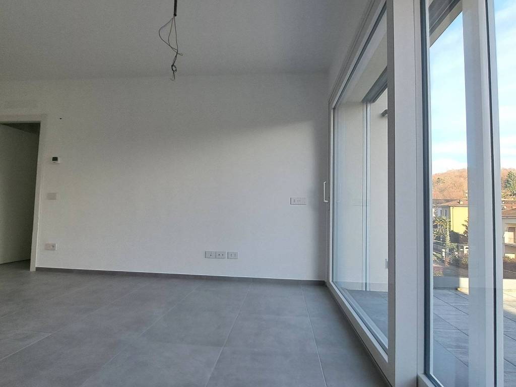 Appartamento a Montano lucino in Via Giacomo Puccini - Foto 4