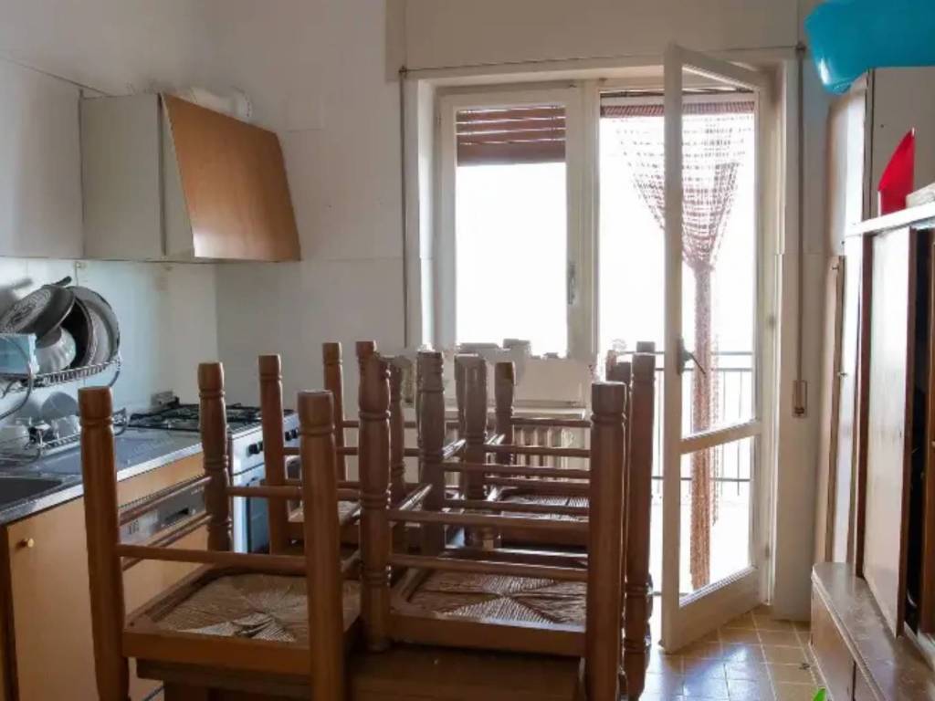 Appartamento a Ceglie messapica in Via Vittorio Veneto - Foto 5