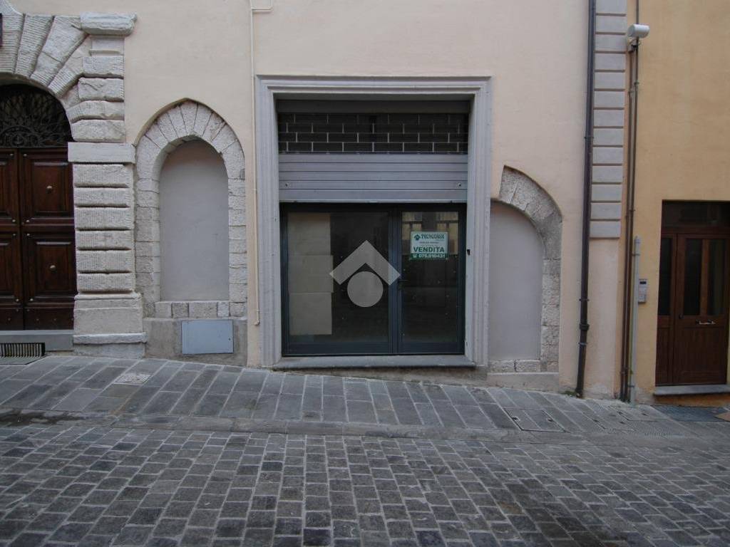 Appartamento a Gualdo tadino in CORSO PIAVE - Foto 3