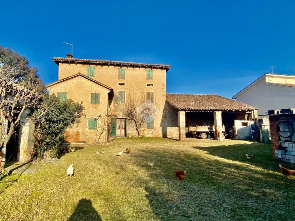 Rustico / casale a Montebelluna in Vicolo Della Luna, 90 - Foto 2