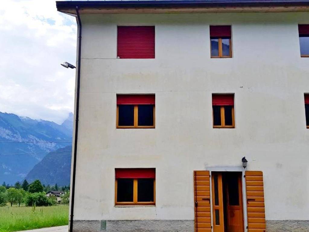 Villa a Claut in Via Pinedo, 43 - Foto 2