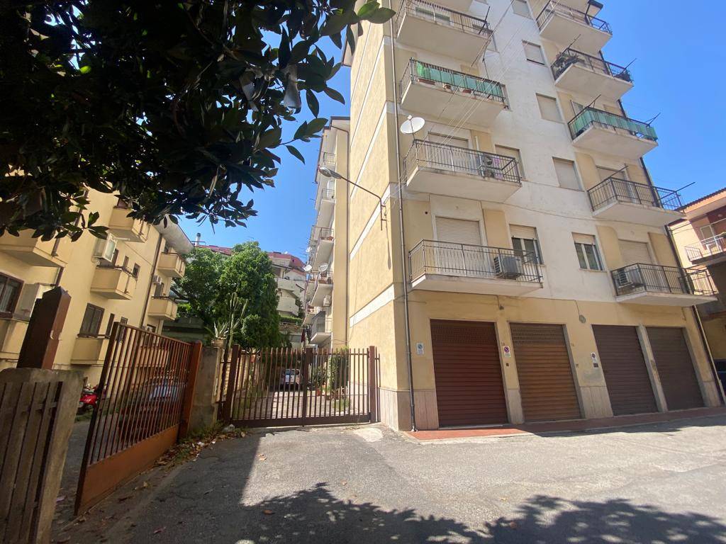 Appartamento a Lamezia terme in Via Calatafimi, 26 - Foto 2