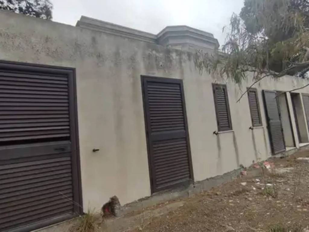 Villa a Regalbuto in Via Gian Filippo Ingrassia - Foto 4