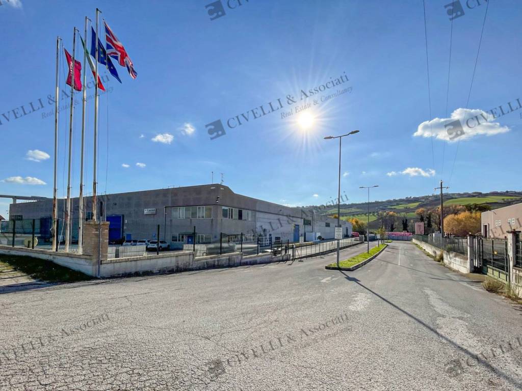 Immobile a Tortoreto in Via dell'Industria, 73 - Foto 3