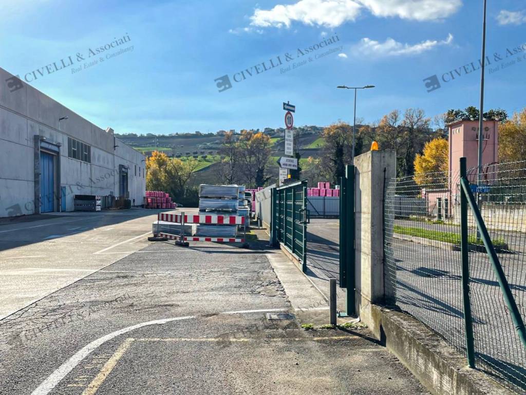 Immobile a Tortoreto in Via dell'Industria, 73 - Foto 4