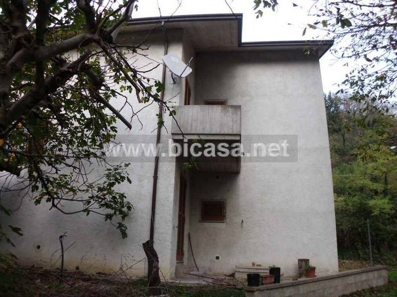 Villa a Sassocorvaro auditore in Via Circonvallazione - Foto 2