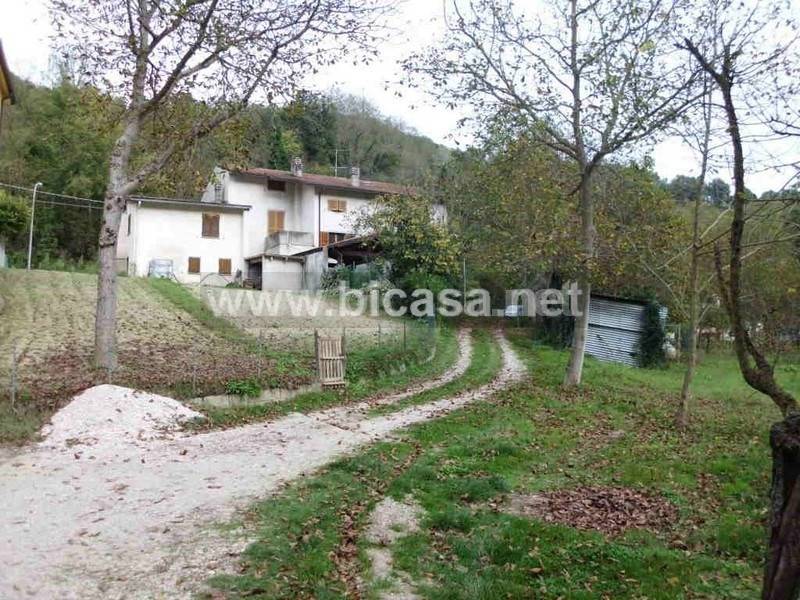 Villa a Sassocorvaro auditore in Via Circonvallazione - Foto 5