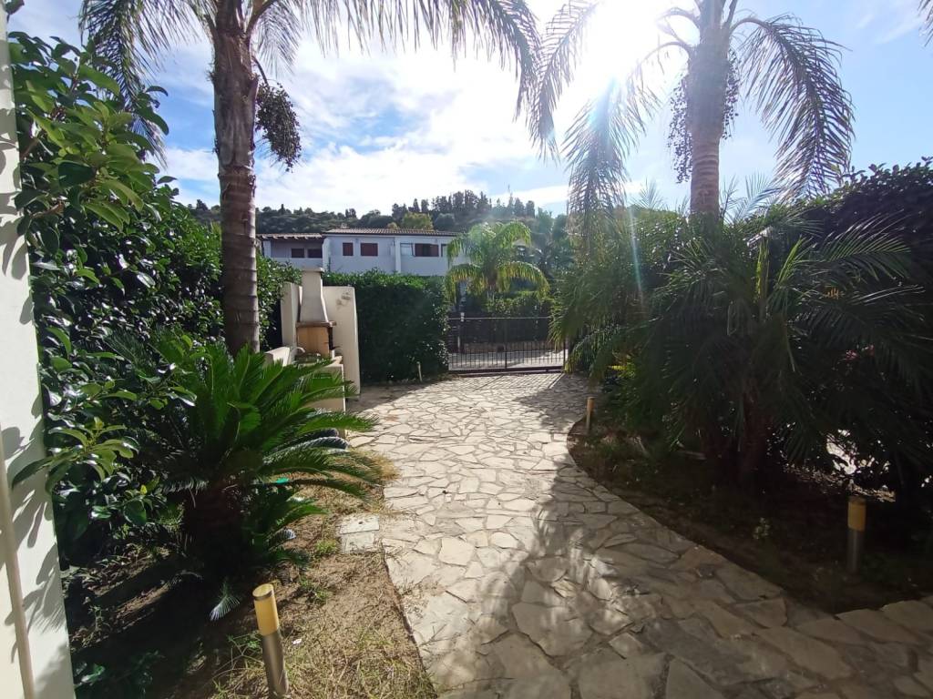 Villa a Campofelice di roccella in Contrada Pistavecchia - Foto 5