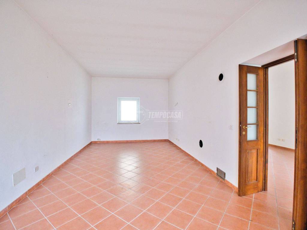 Appartamento a Ronsecco in Via Cesare Battisti - Foto 2