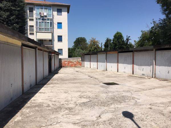 Box / garage a Vercelli in Via Ermenegildo Gallardi - Foto 3