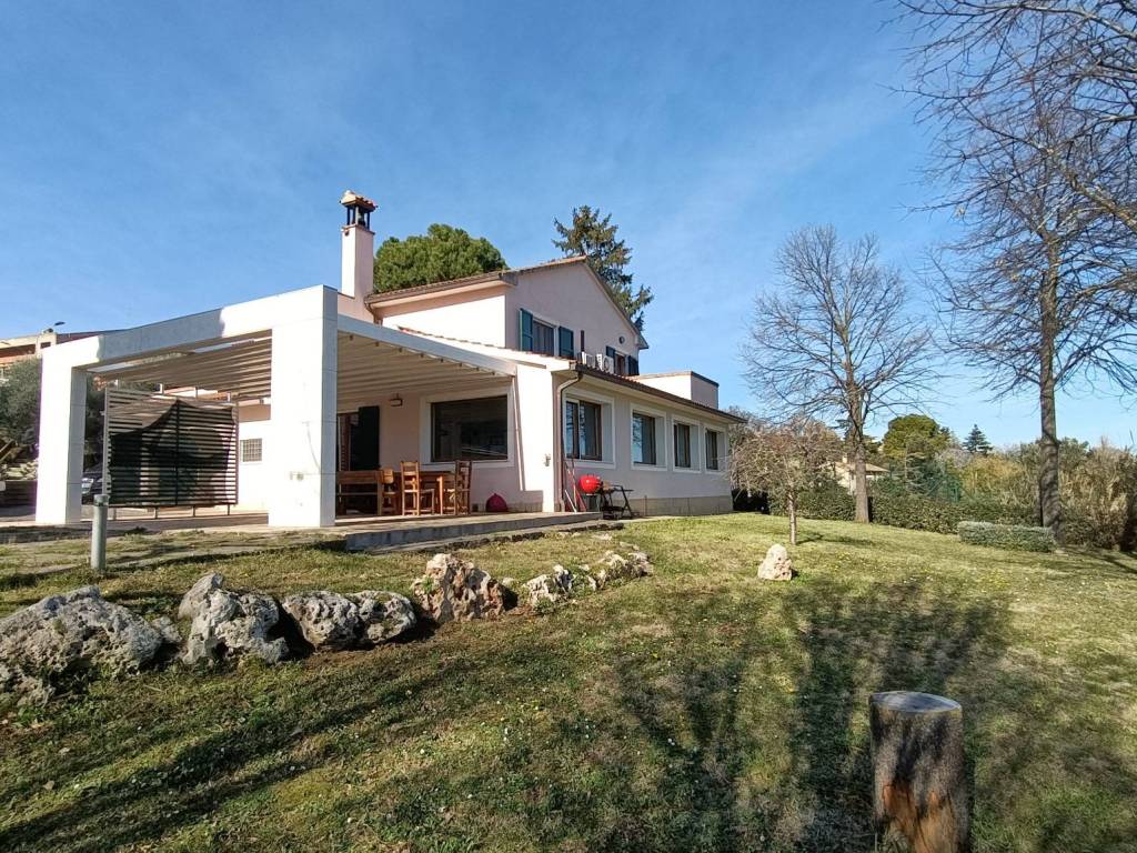 Villa a Loreto in Via Brecce - Foto 3