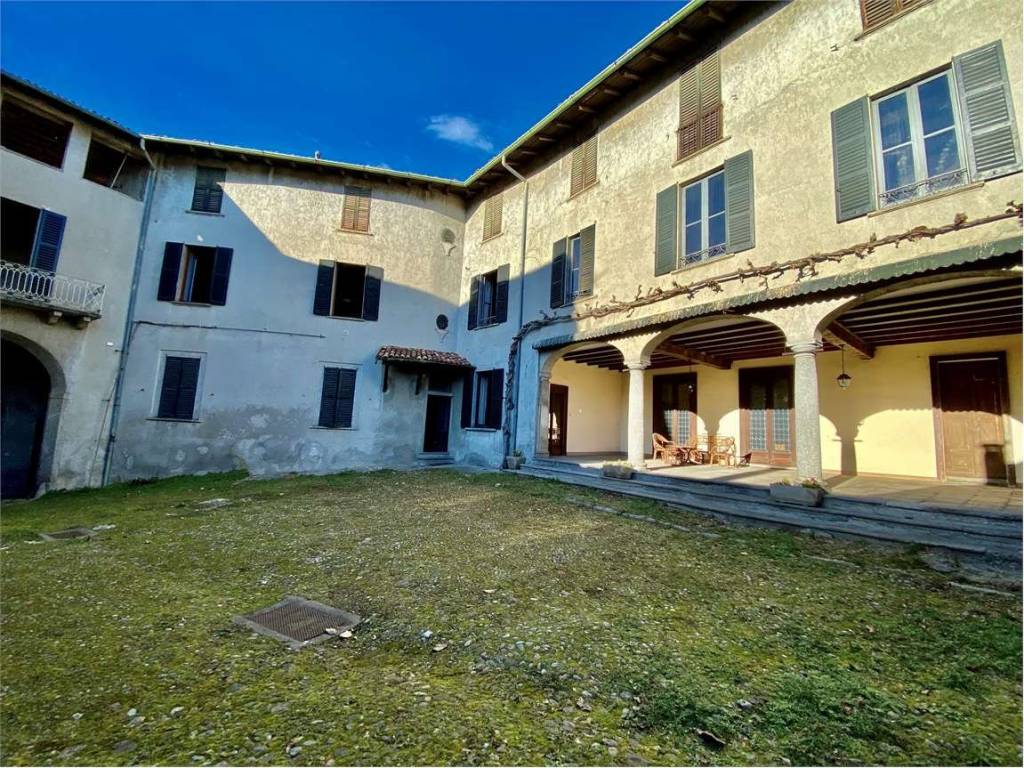 Palazzo / stabile a Molteno in Via Bonanomi, 2 - Foto 2