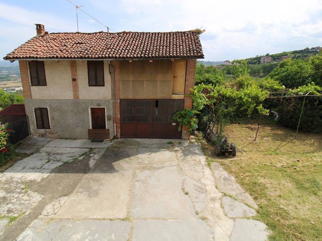 Casa indipendente a Govone in Via San Pietro, 67 - Foto 2