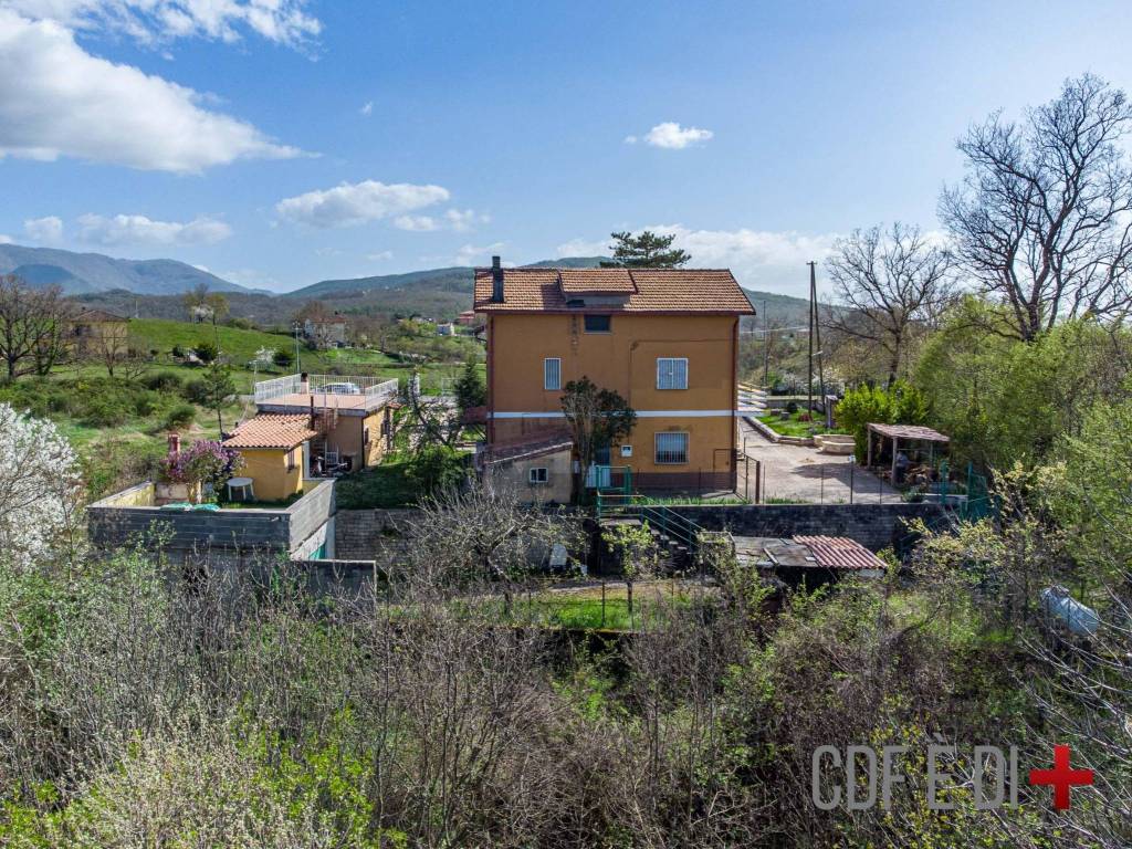 Villa a Longone sabino in Via Reatina - Foto 4