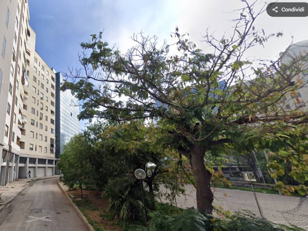 Appartamento a Taranto in Piazza Sandro Pertini, 19 - Foto 2