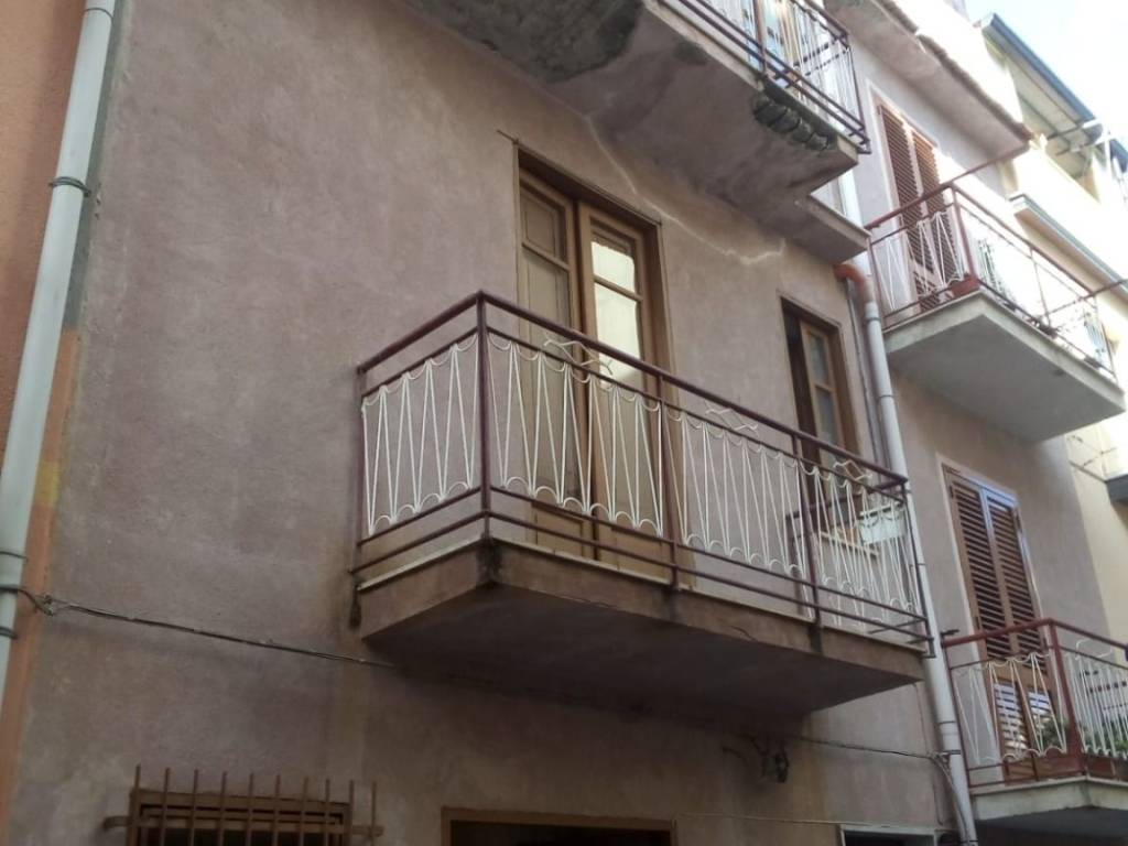 Casa indipendente a Sant'agata di militello in Via Carità, 18 - Foto 2