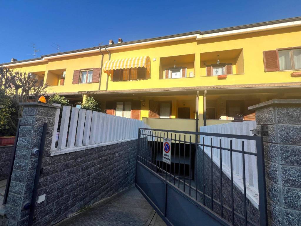Villetta a schiera a Vercelli in Via Armando Donna, 7 - Foto 2