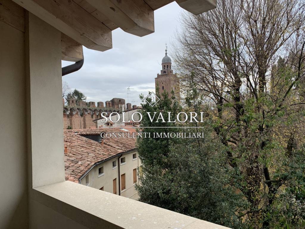 Attico / mansarda a Castelfranco veneto in vicolo montebelluna - Foto 2