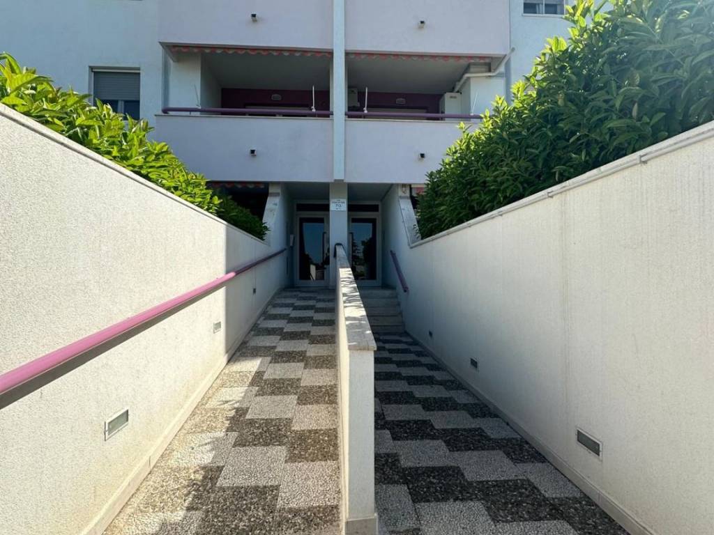 Appartamento a Taranto in Via Scoglio del Tonno, 70 - Foto 2