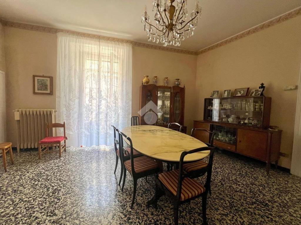 Casa indipendente a Altamura in VIA LEOPOLDO LAUDATI - Foto 2