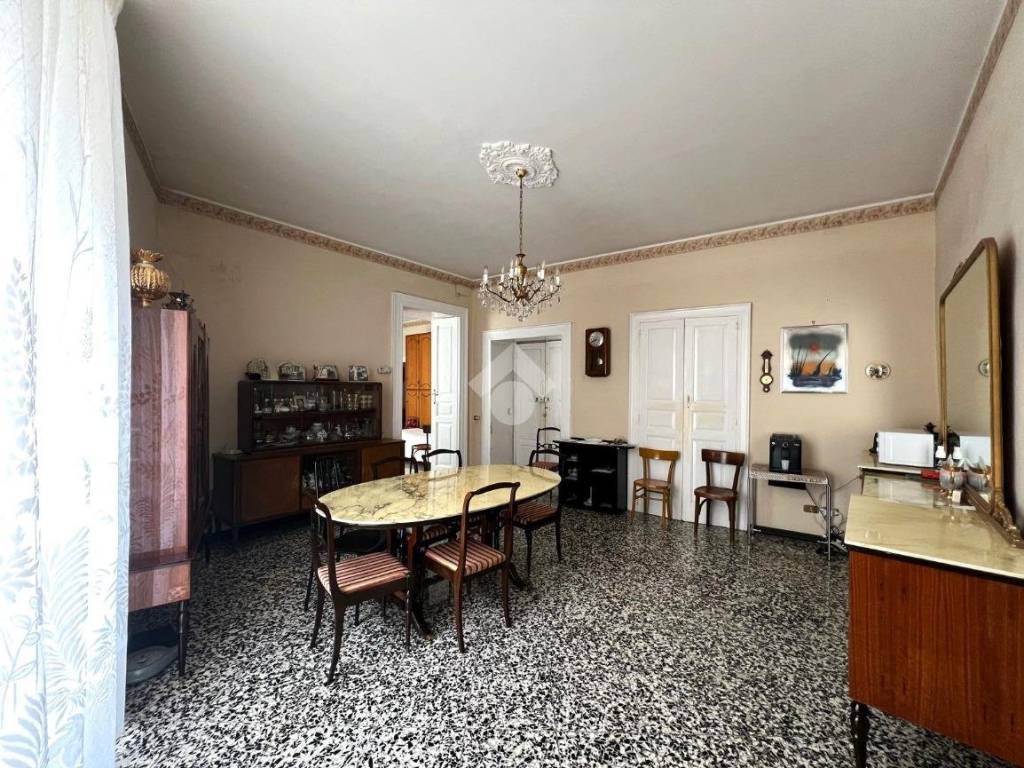 Casa indipendente a Altamura in VIA LEOPOLDO LAUDATI - Foto 3